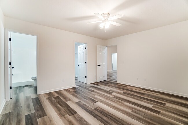 Building Photo - 124 Zachery Dr