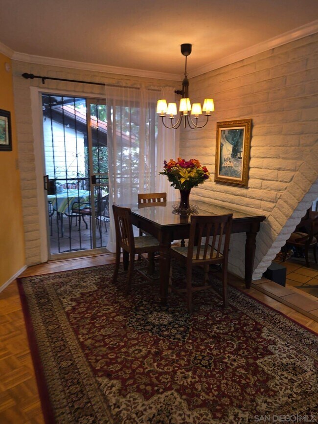 Foto del edificio - 525 Midway St