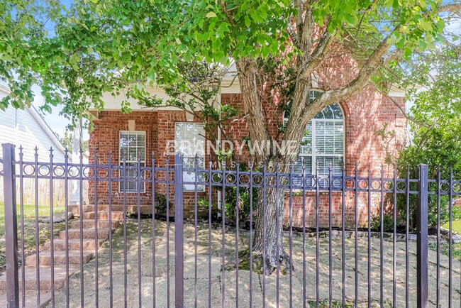 Foto del edificio - 2170 Berry Bush Ln