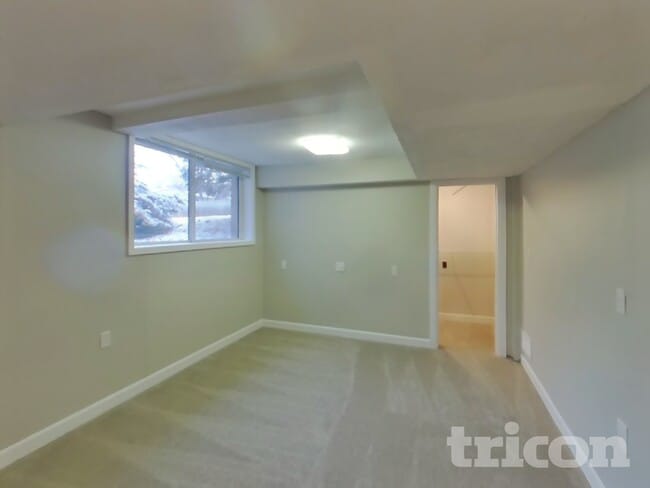 Building Photo - 3820 Union Terrace Ln N