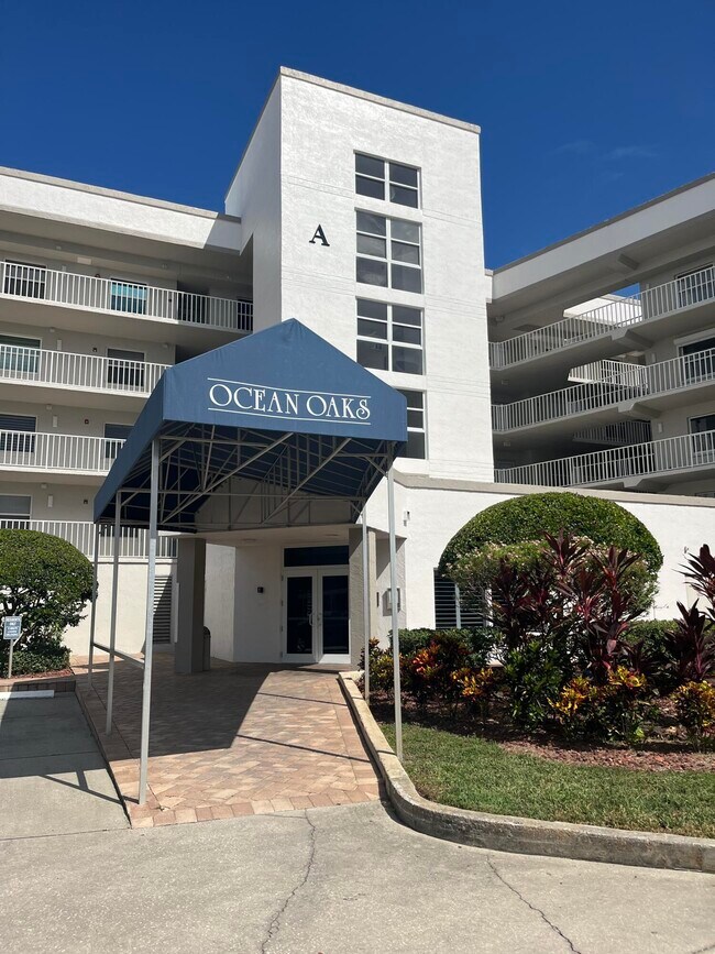 Foto del edificio - 8700 Ridgewood Ave