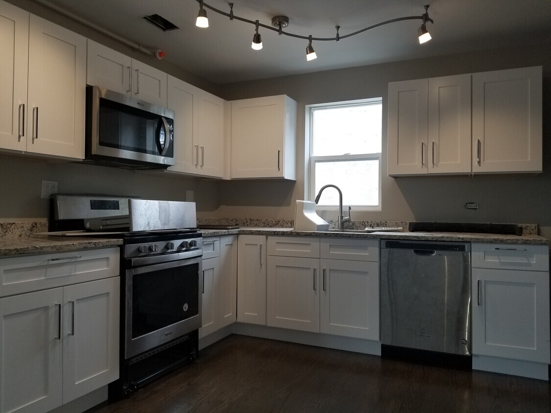 Foto principal - 747 N Noble St