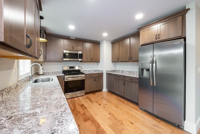 Building Photo - 2 Tandem Dr