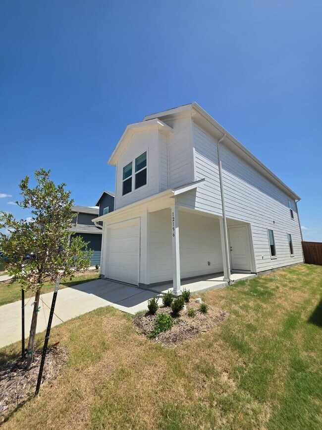 Building Photo - Modern 3-Bed New Construction with 2.5 Baths in Charming Providence Village!