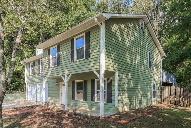 Building Photo - 2920 Sandstone Trail