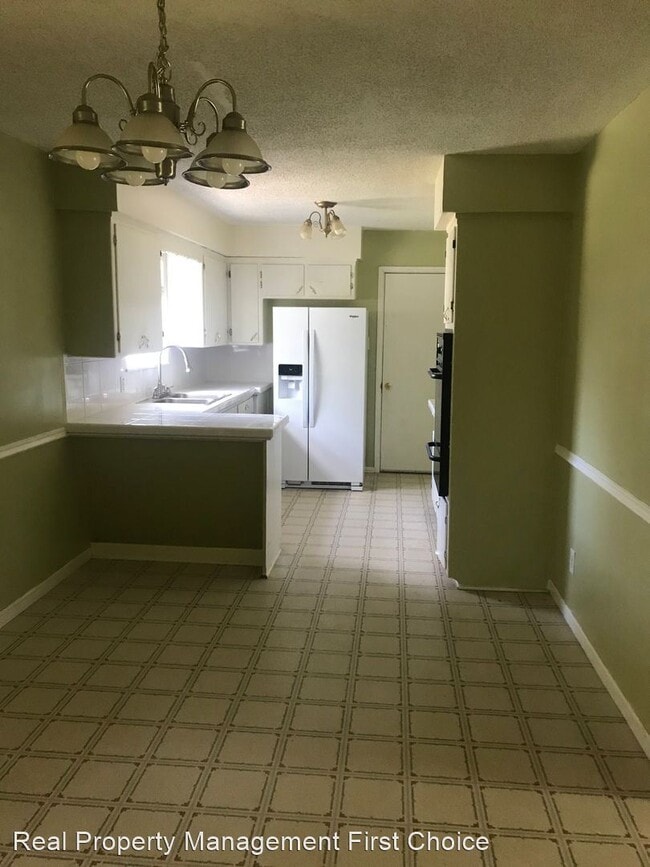 Building Photo - 3 br, 1.5 bath House - 7512 Cypress Avenue
