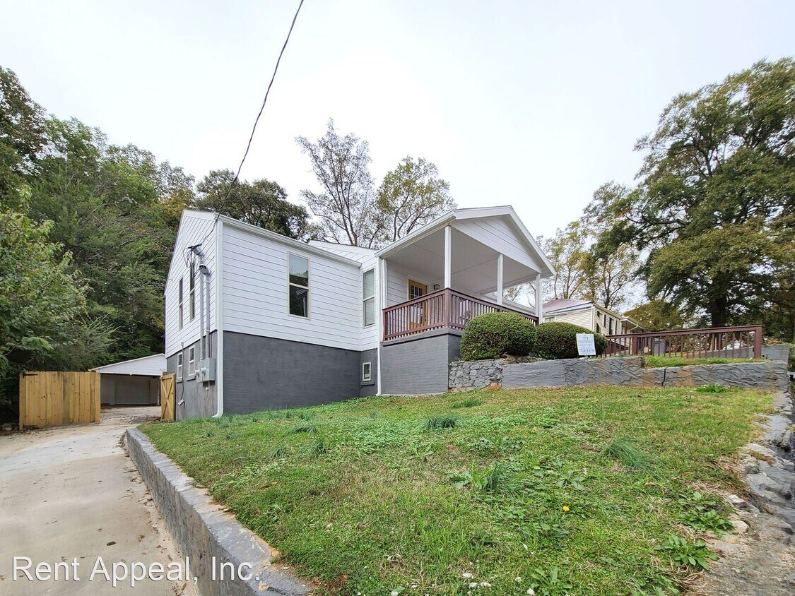 Primary Photo - 2 br, 1 bath House - 3275 Wheeler St