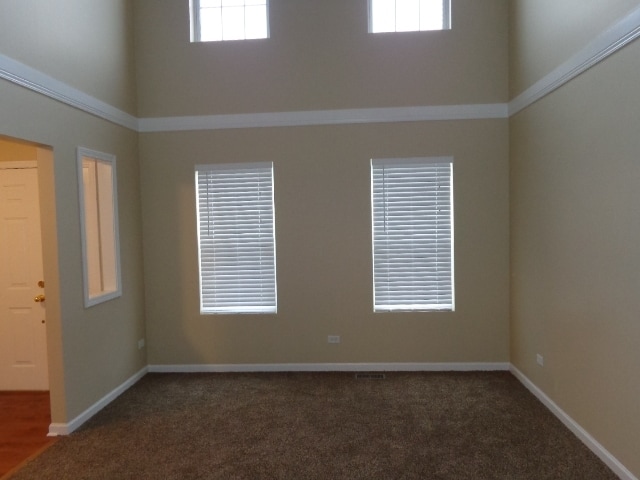 Building Photo - 2201 Oak Leaf Ln