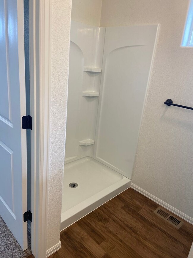 Building Photo - 3 bedroom, 3 bath home in Raindance Commun...