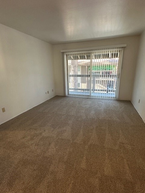 Sala de estar - 3728 Primrose Rd