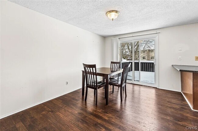 Building Photo - 364 Cameco Cir