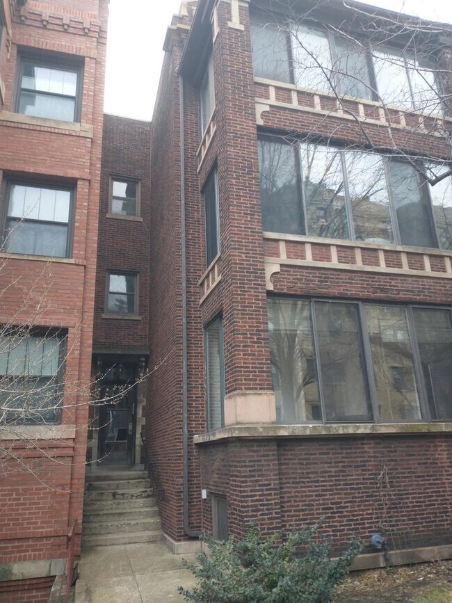 Foto del edificio - 644 W Aldine Ave