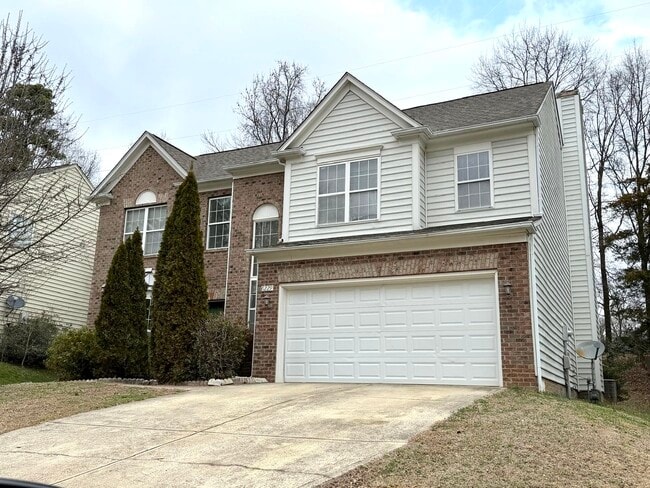 Building Photo - 6229 Bells Mill Dr