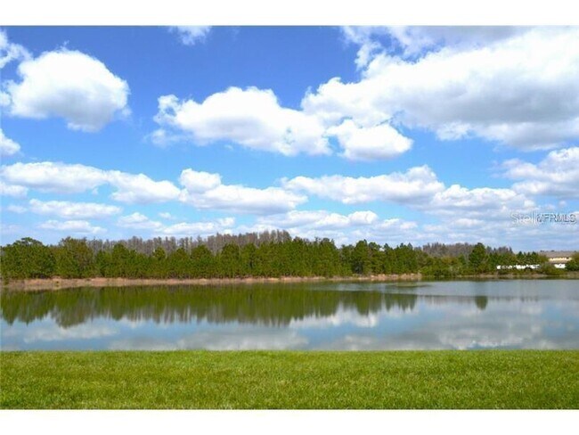 Foto del edificio - 20417 Walnut Grove Ln