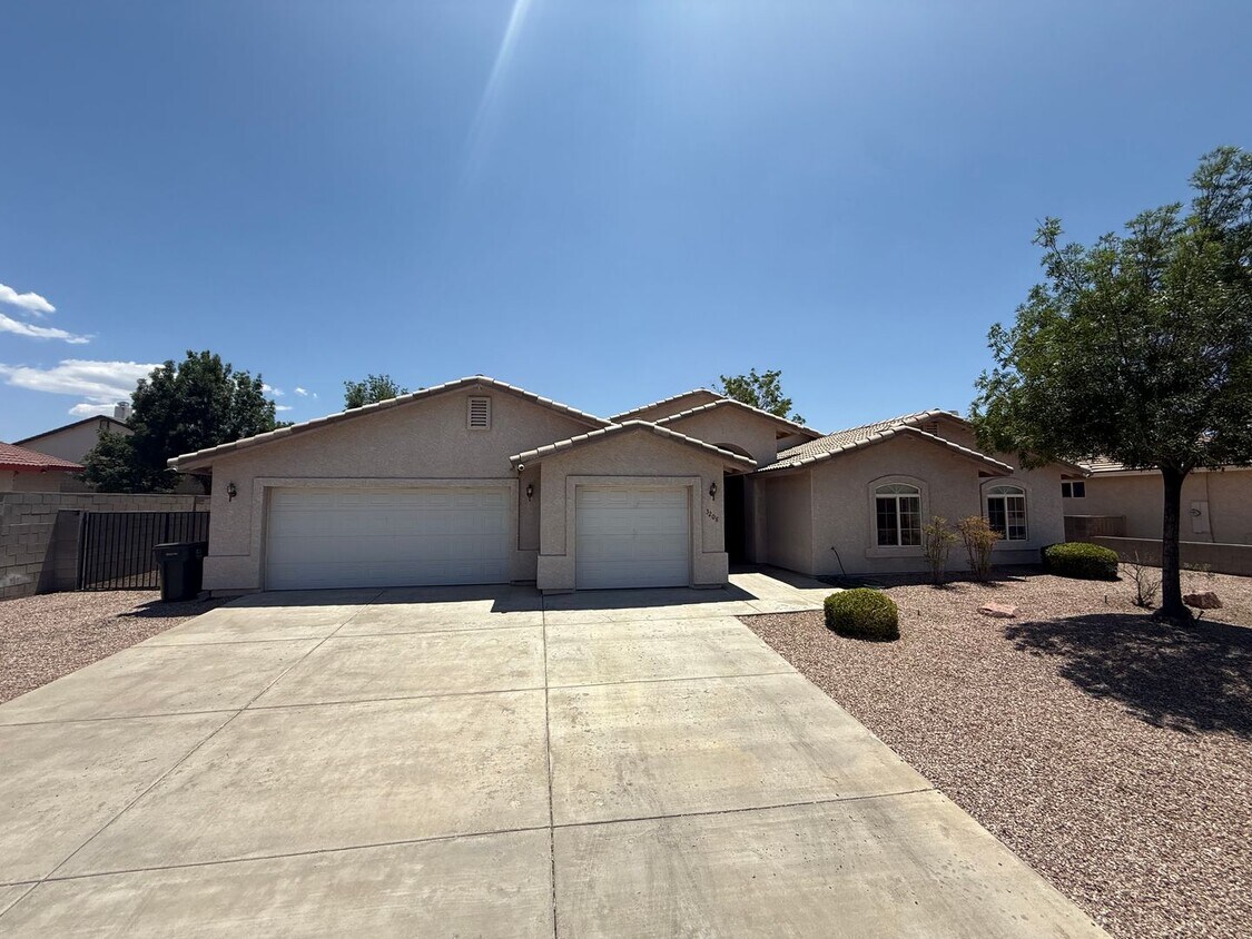 Primary Photo - 3 Bedroom 2 Bathroom Home