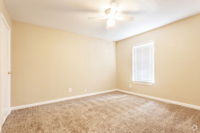 Bedroom - Tidwell Park Apartments