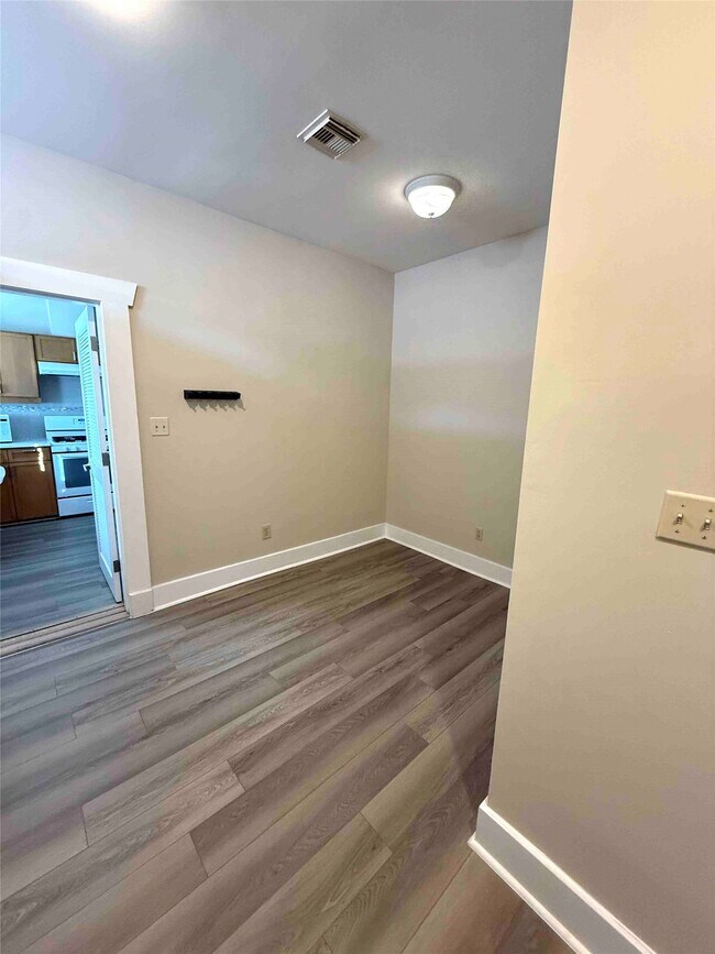 Foto del edificio - 604 E 17th St