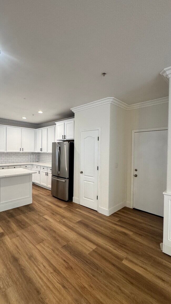 Foto del edificio - 3301 N Park Dr