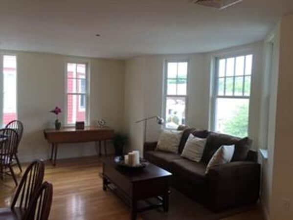 Foto del edificio - 4048 Washington St