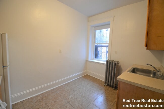 Building Photo - 1377 Commonwealth Ave