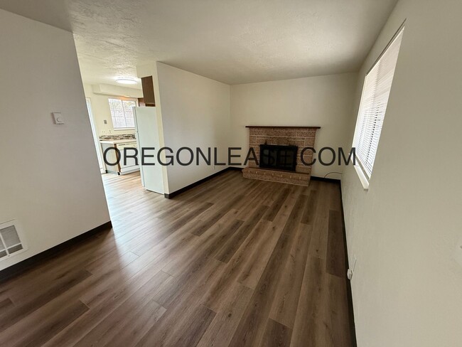 Building Photo - 1754 Rainbow Loop