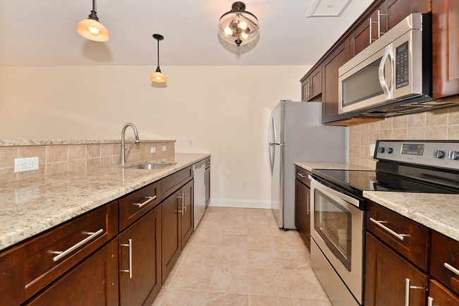 Building Photo - 115Bruen