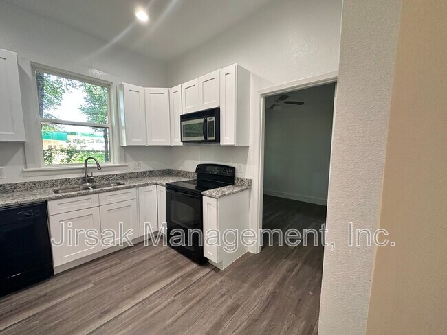 Foto del edificio - 102 7th St SW