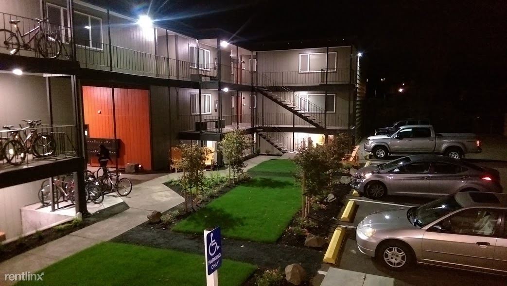 Primary Photo - 440 NW 23rd St
