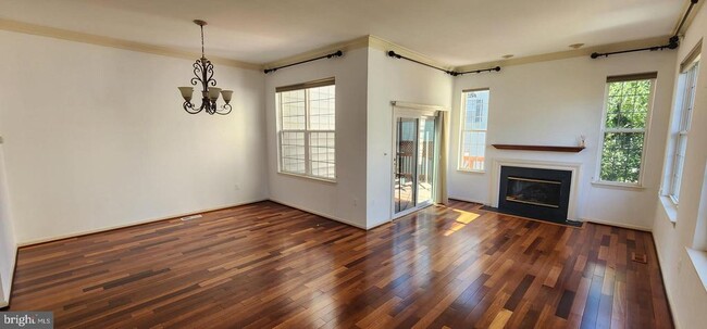 Foto del edificio - 20392 Ashcroft Terrace