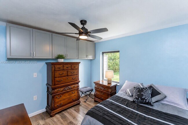 Building Photo - 633 Mokena Dr