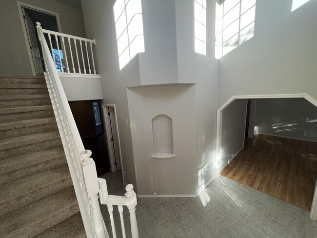 Foto del edificio - 9408 Cook Ct NE