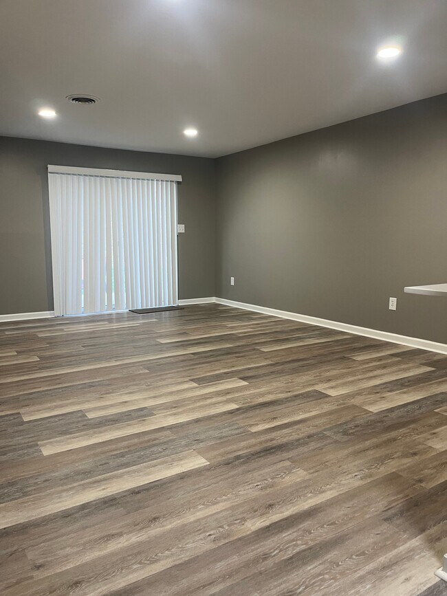 Foto del edificio - 108 Shady Brook Dr