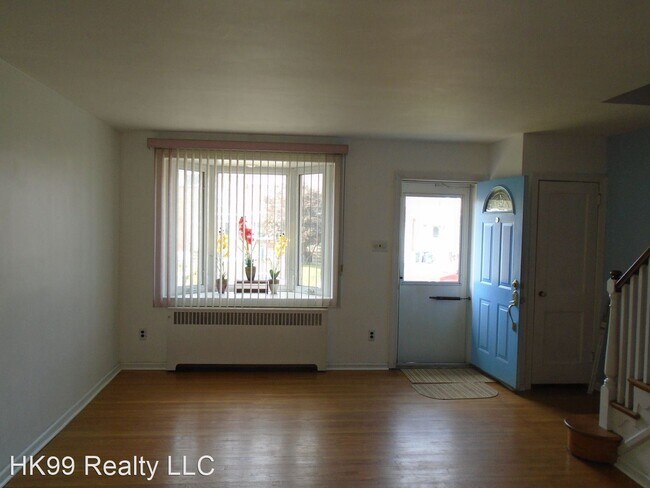 Foto del edificio - 3 br, 1.5 bath House - 3151 Wellington St.