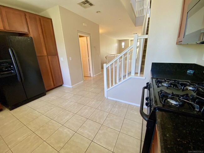 Building Photo - 1386 Dandelion Way