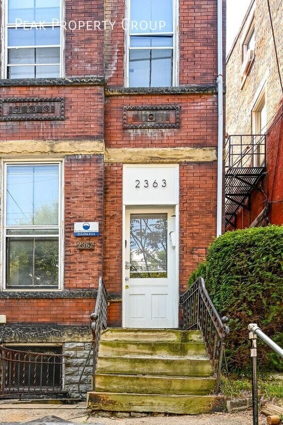 Foto principal - 2363 W Clifton Ave