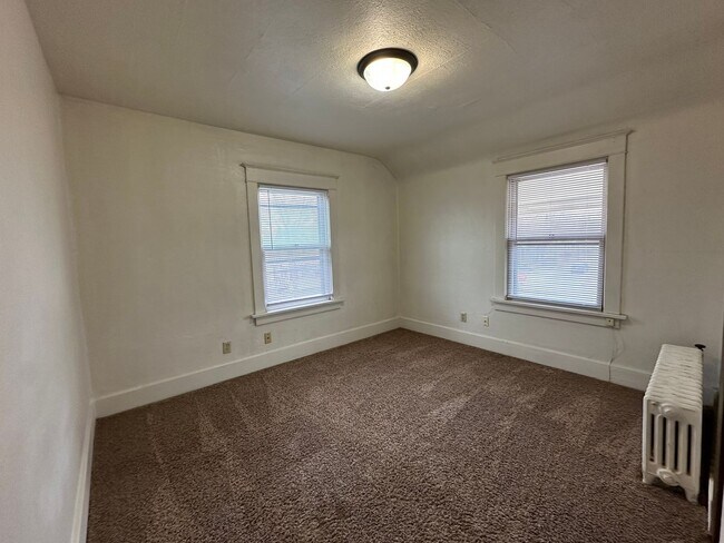 Foto del edificio - 208-6