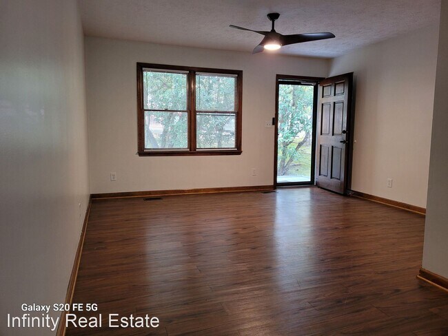 Building Photo - 2 br, 1 bath House - 1407 Briarcliff Drive