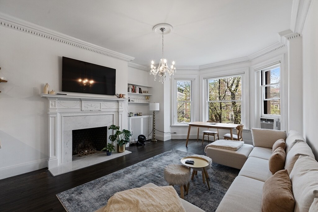 Foto principal - 373 Commonwealth Ave