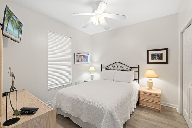 Building Photo - 225 Atlantis Cir