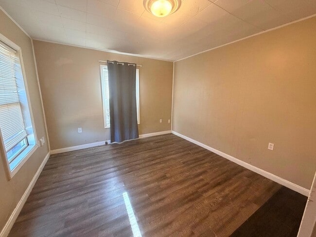 Building Photo - 2220 20th St