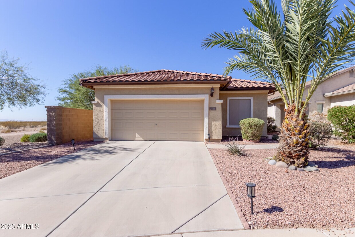 Foto principal - 2194 N Hudson Dr