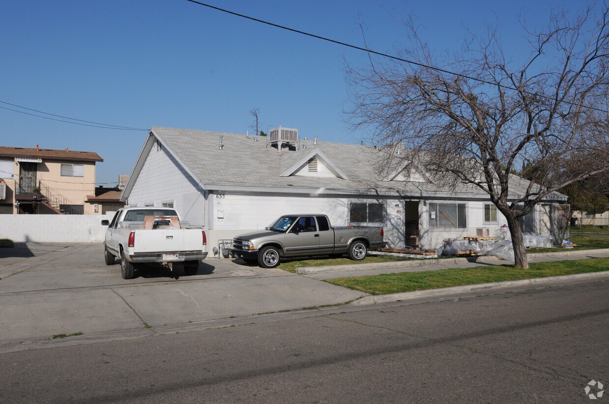 Primary Photo - 633 N Jackson Ave