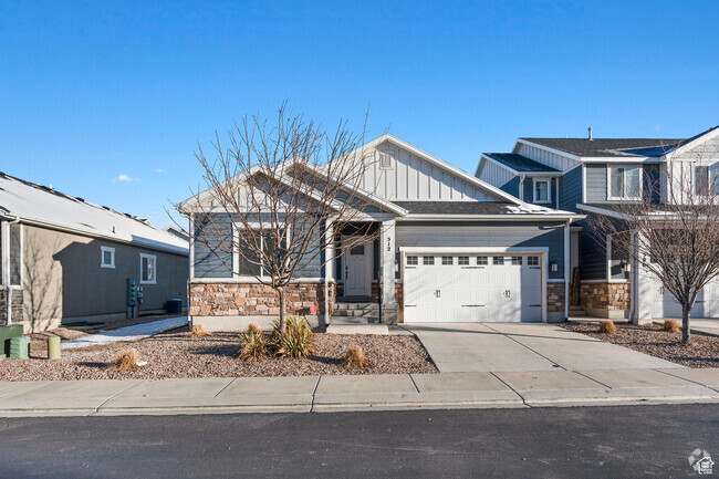 Building Photo - 512 W Sunland Dr