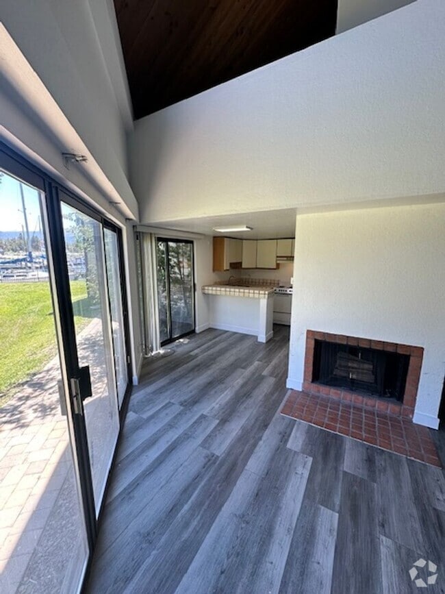 Building Photo - 489 Tahoe Keys Blvd