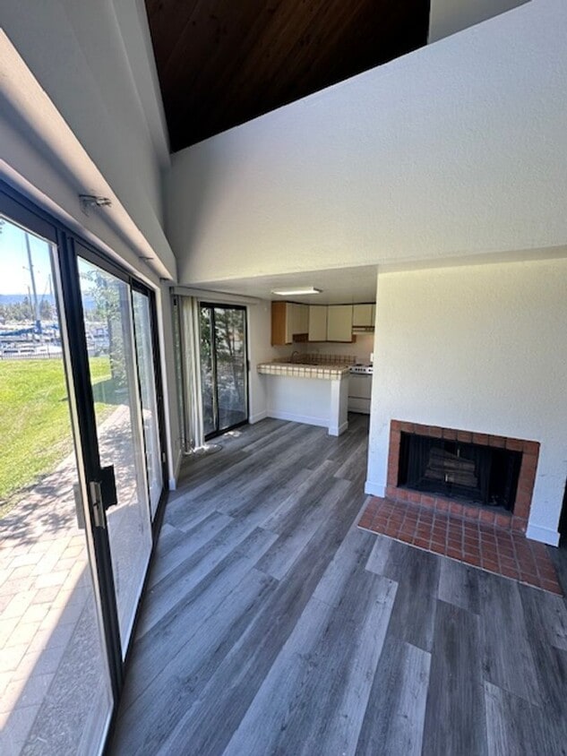 Primary Photo - Light and airy condo available in the Taho...