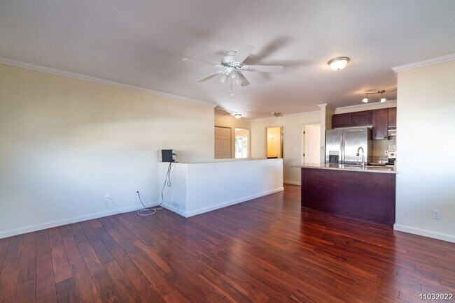 Foto del edificio - Available Now! Updated 3BR/2BA/2PKG unit i...