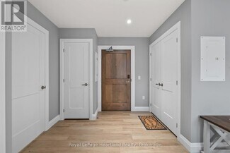 Building Photo - 187 Victoria St W