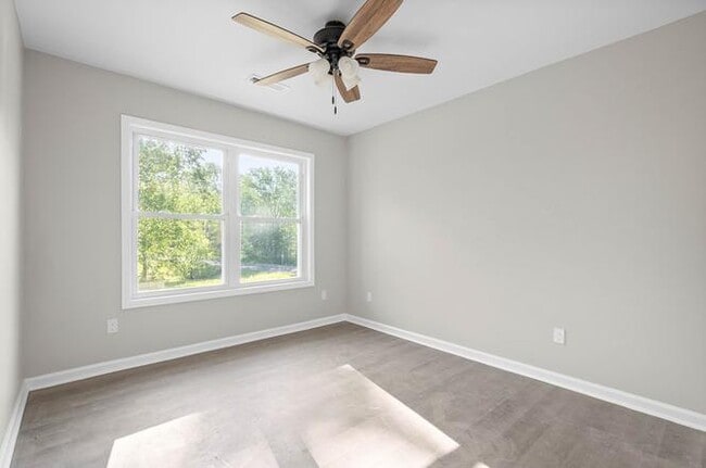 Building Photo - 44 Chippewa Ln