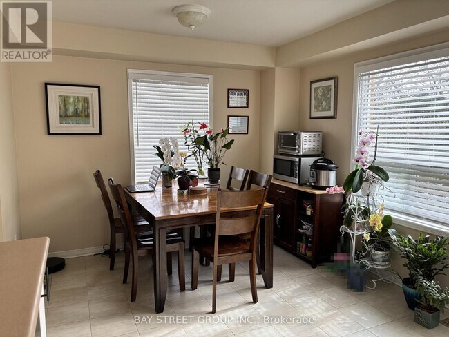 Photo du bâtiment - 2300-2300 Brays Ln