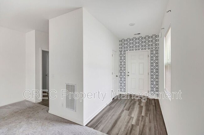 Foto del edificio - 475 Pender Woods Dr